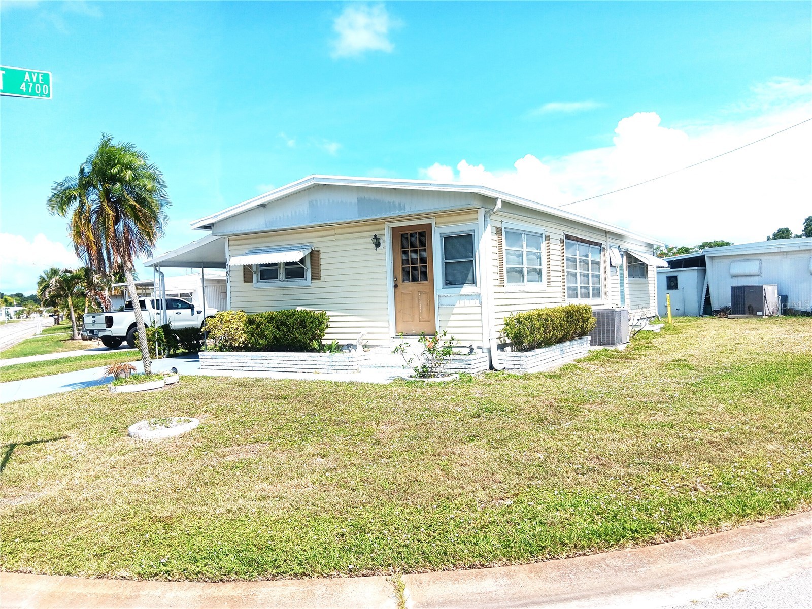 1781 Olympia Fields Street Sarasota FL 34234 A4697535 image2