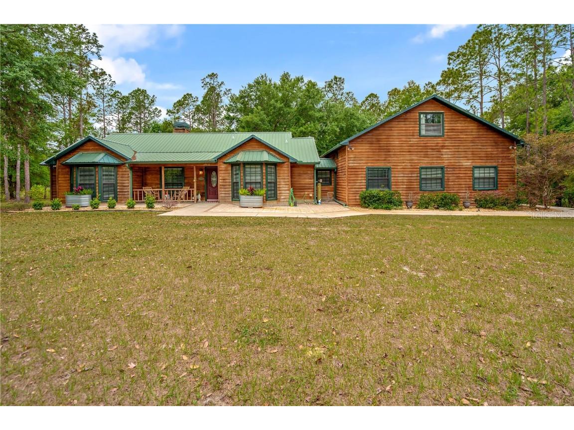 17815 Hyland Lane Dade City FL 33523 W7853411 image1