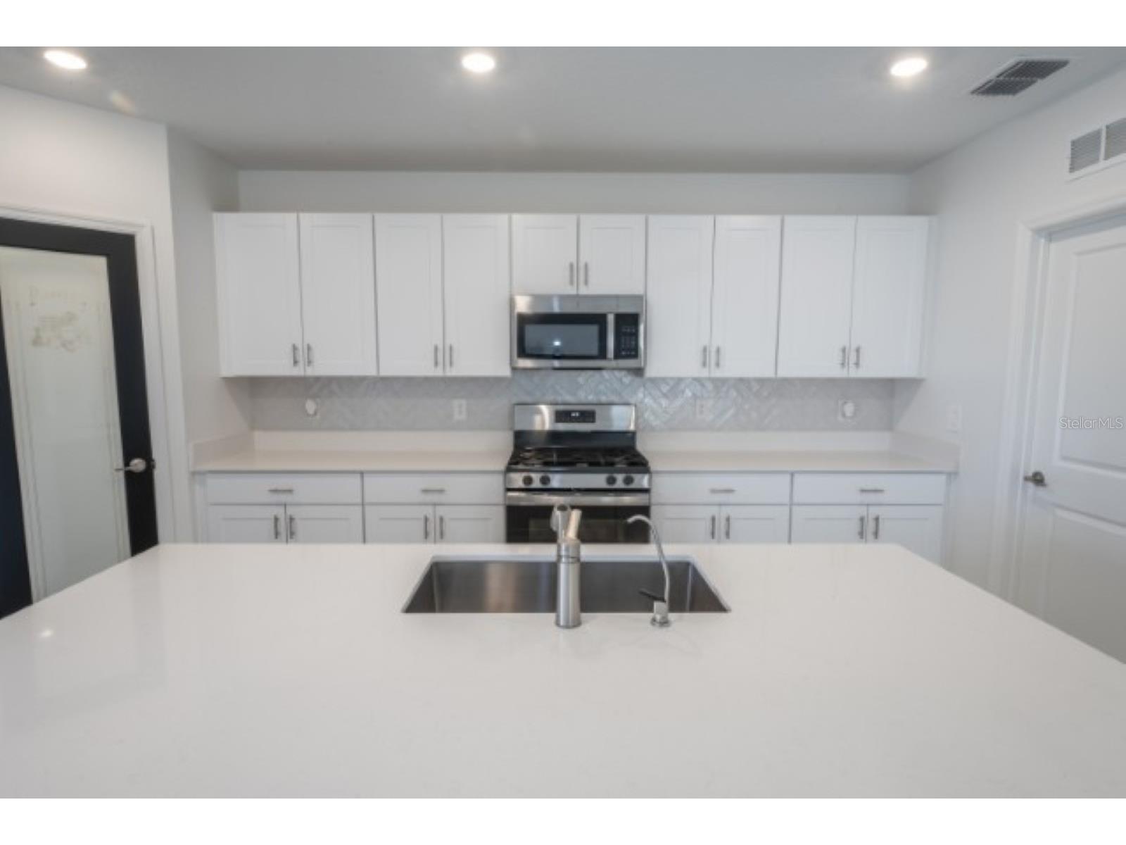 1782 Lanier Road Zephyrhills FL 33541 TB8508423 image10
