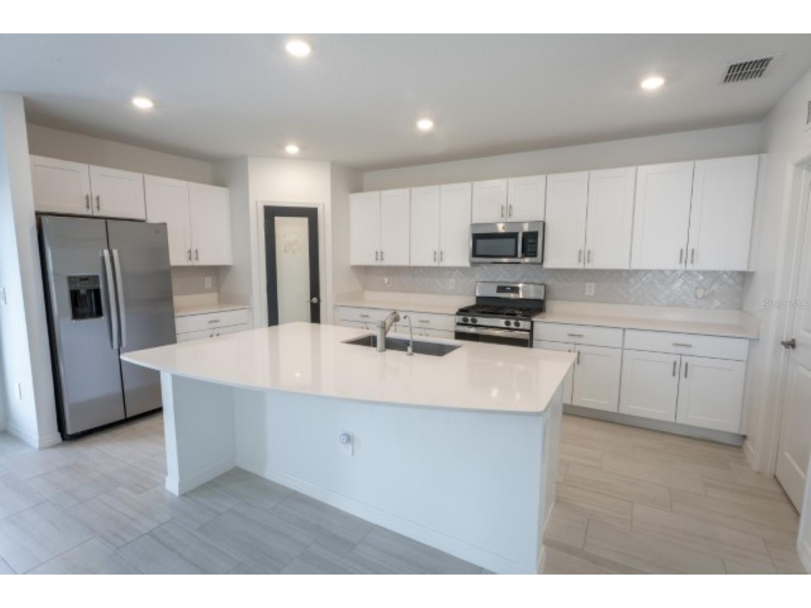 1782 Lanier Road Zephyrhills FL 33541 TB8508423 image8