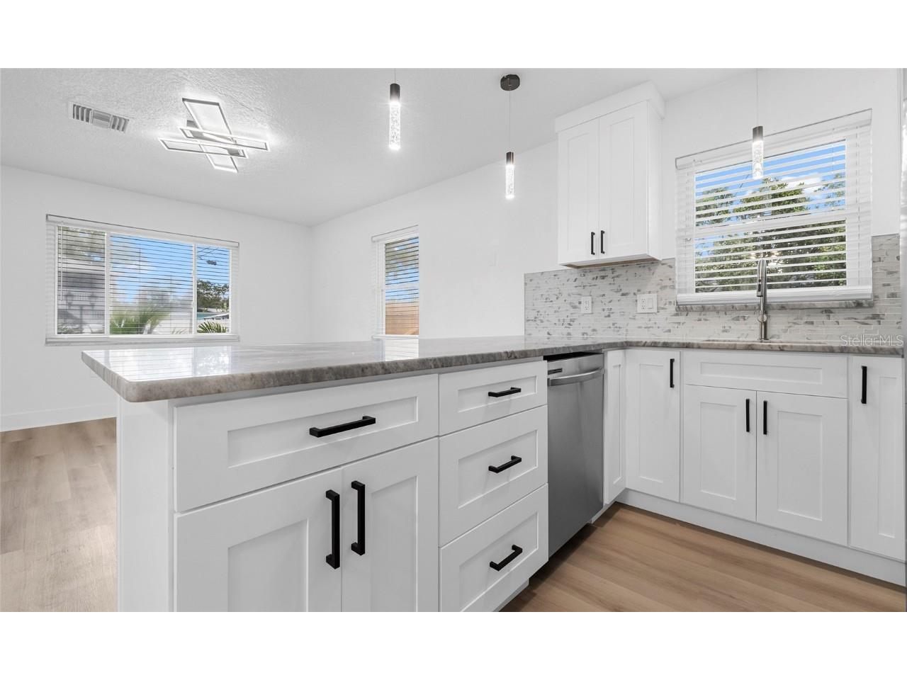 1782 Maryland Avenue NE Saint Petersburg FL 33703 TB8420000 image10