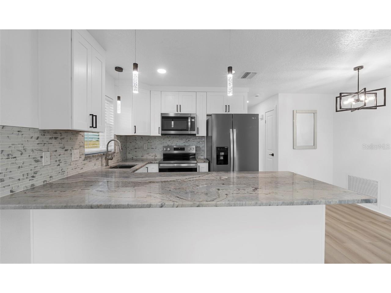 1782 Maryland Avenue NE Saint Petersburg FL 33703 TB8420000 image9