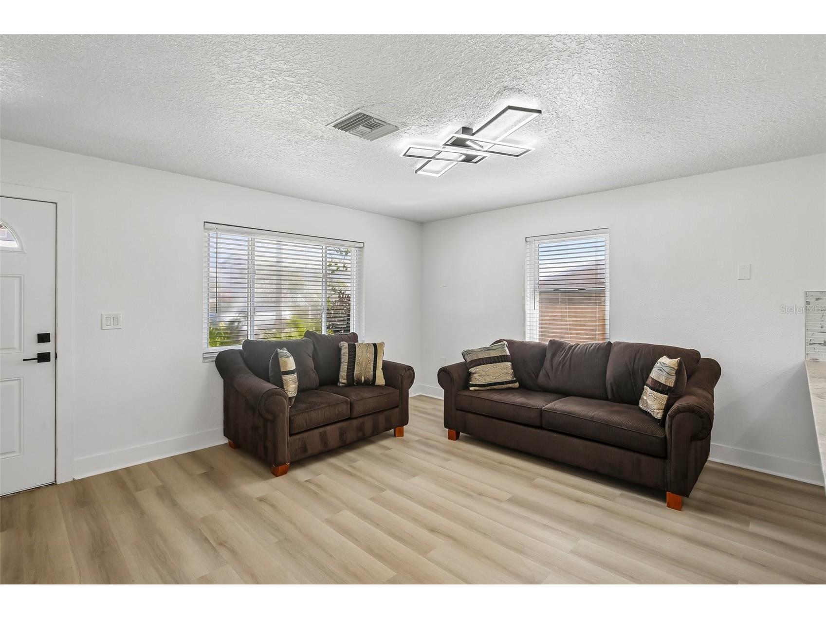 1782 Maryland Avenue NE Saint Petersburg FL 33703 TB8511128 image4