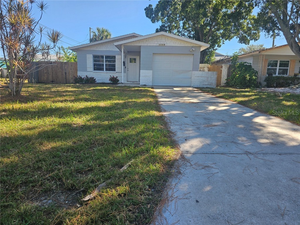 1782 Michigan Avenue NE Saint Petersburg FL 33703 TB8442424 image1