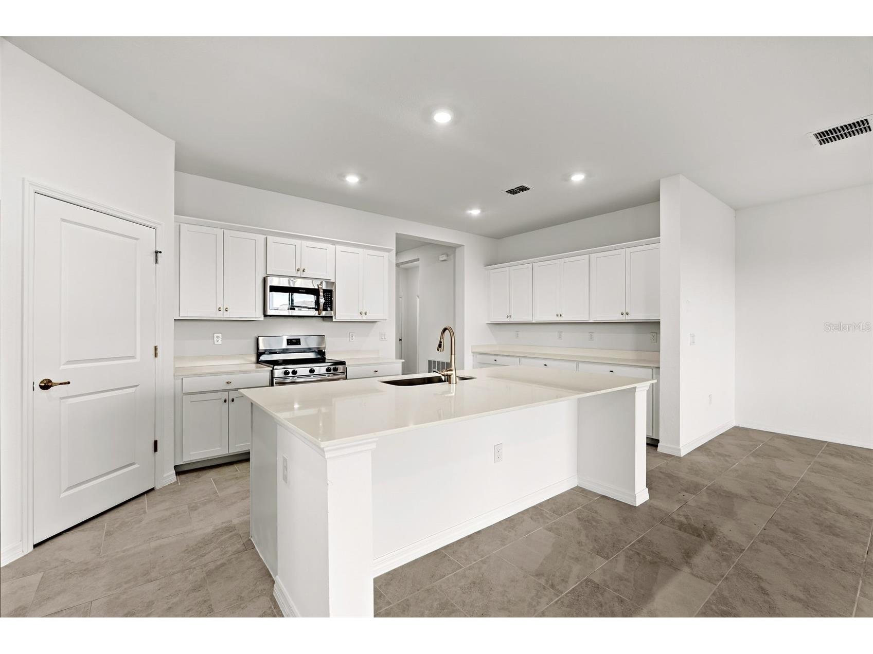17826 Garden Grove Way Parrish FL 34219 A4680619 image27