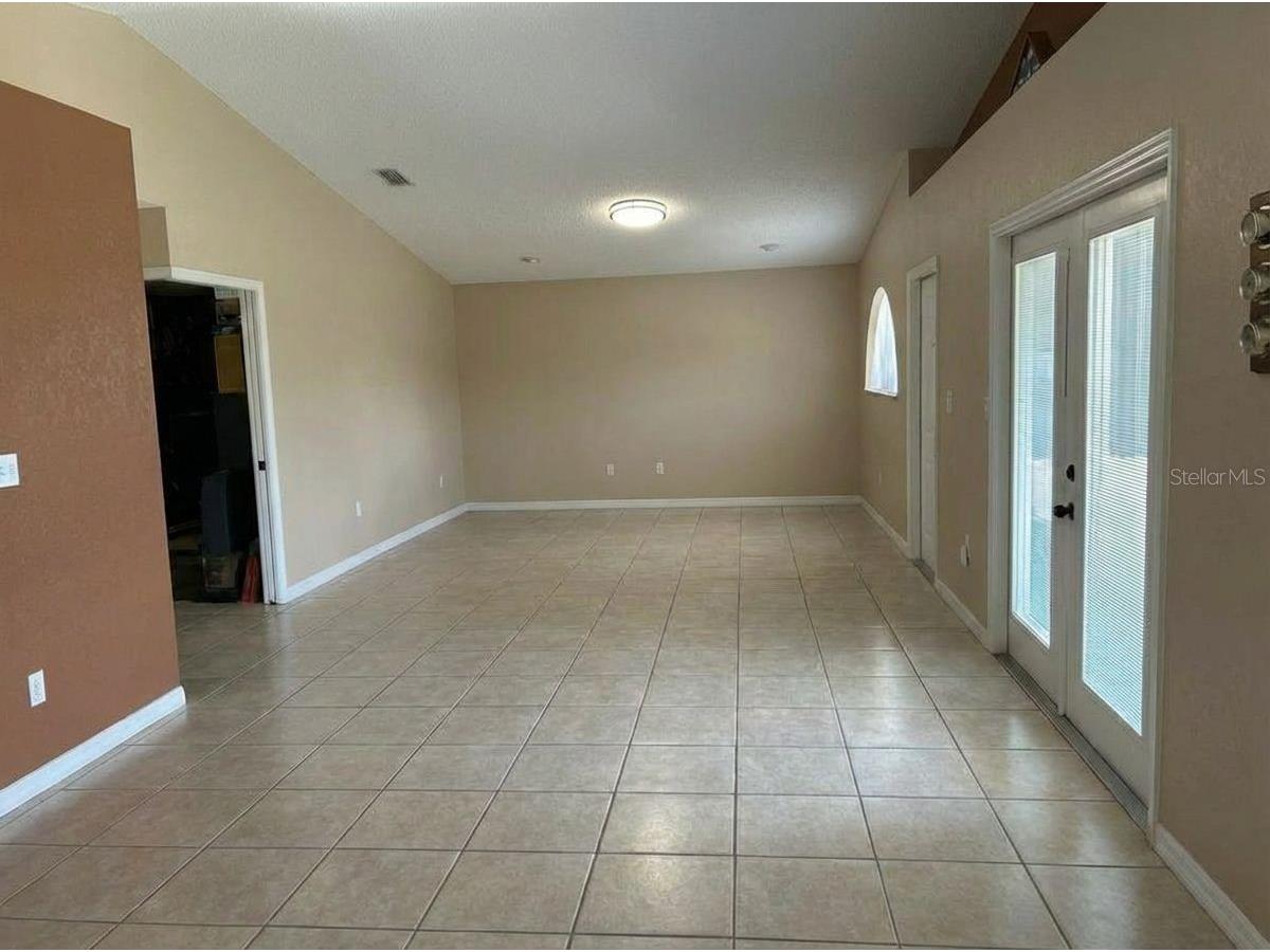 1783 Maryland Avenue NE Saint Petersburg FL 33703 TB8531755 image2
