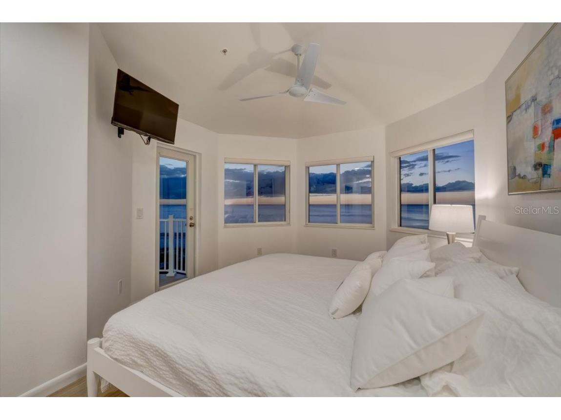 17852 Lee Avenue Redington Shores FL 33708 TB8437038 image17