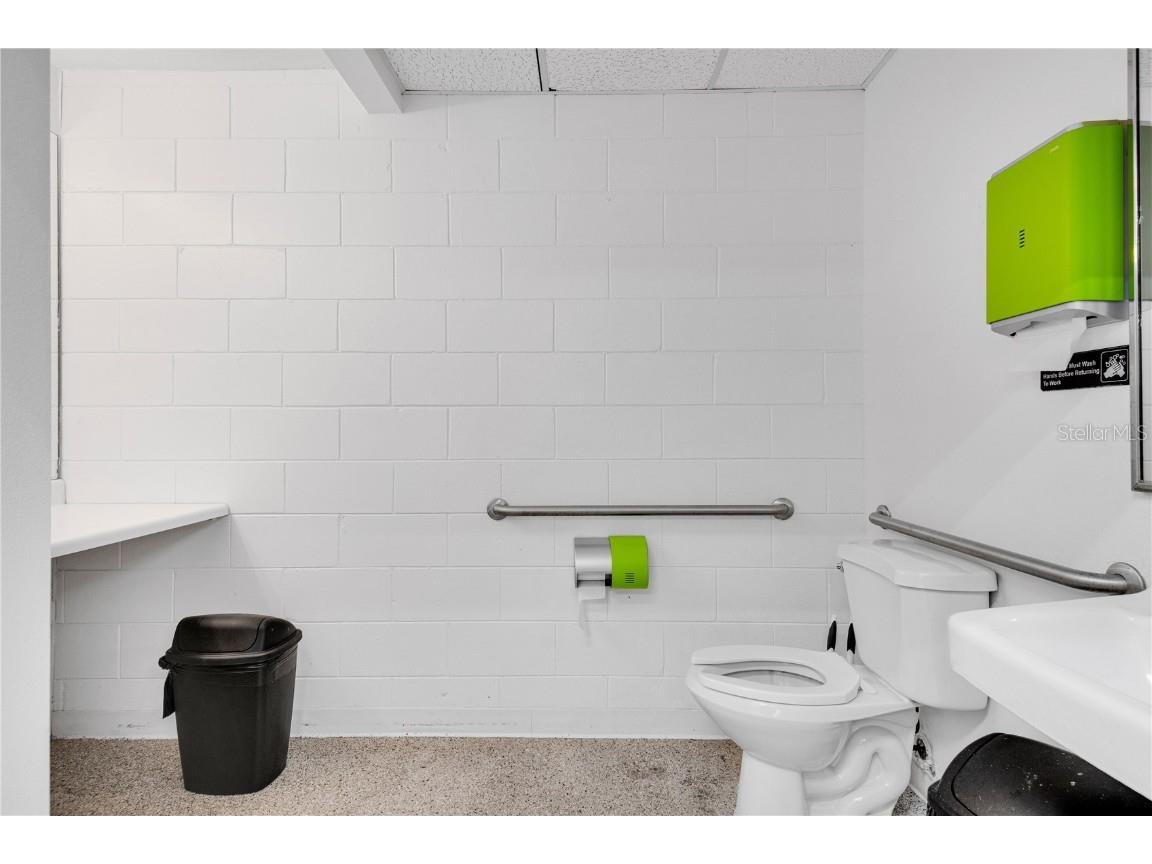 1786 N Semoran Boulevard Winter Park FL 32792 A4671024 image23