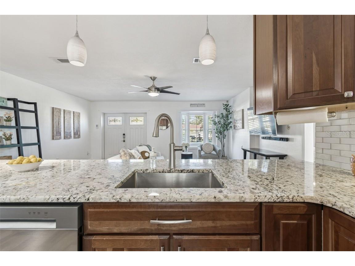 1787 Santa Barbara Drive Dunedin FL 34698 TB8448989 image17