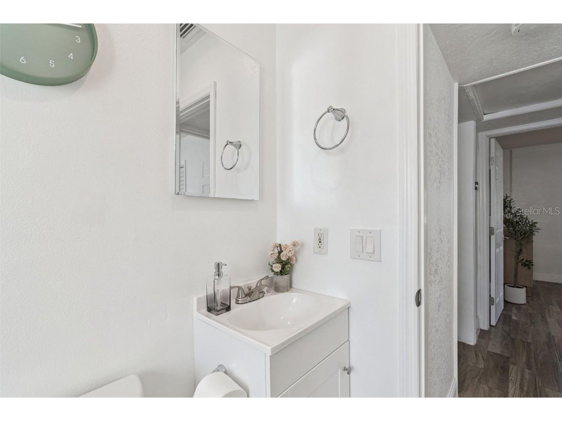 1787 Santa Barbara Drive Dunedin FL 34698 TB8448989 image36