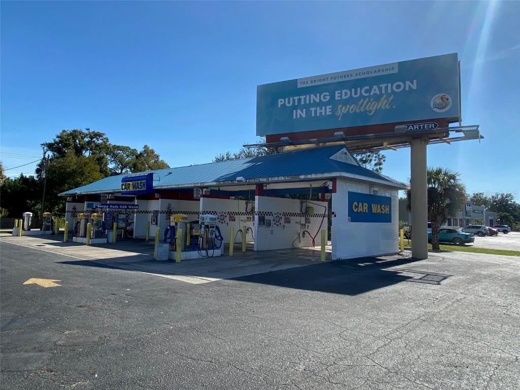 1788 N Tamiami Trail North Fort Myers FL 33903 A4578961 image1