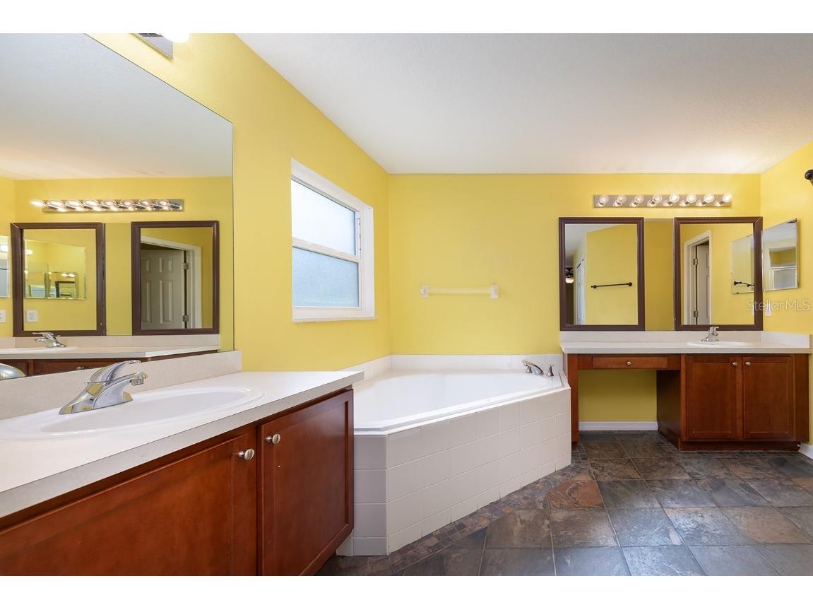 1789 Courtland Deltona FL 32738 O6362956 image8