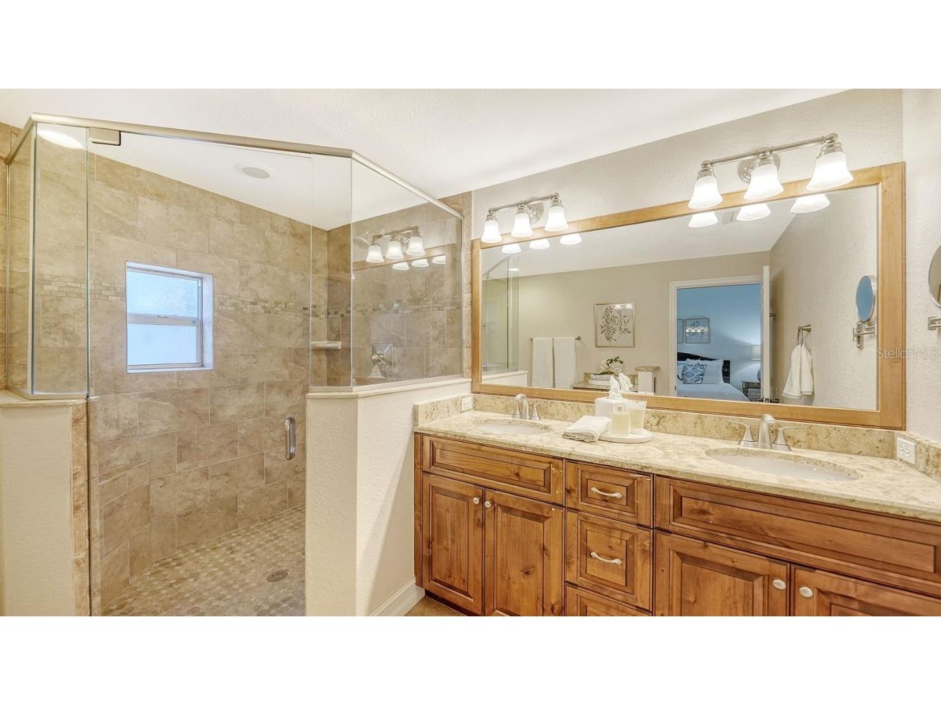 1789 Loma Linda Street Sarasota FL 34239 A4627340 image17