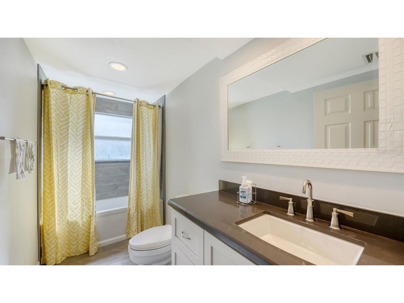 1789 Loma Linda Street Sarasota FL 34239 A4627340 image19