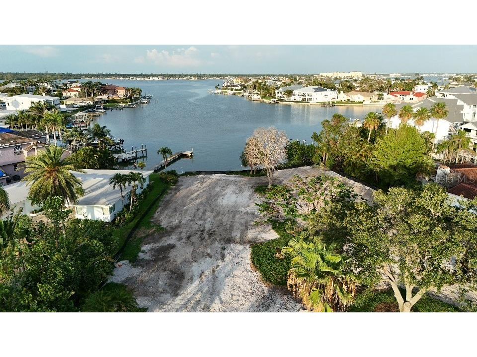 179 Bath Club Boulevard N North Redington Beach FL 33708 TB8398263 image1