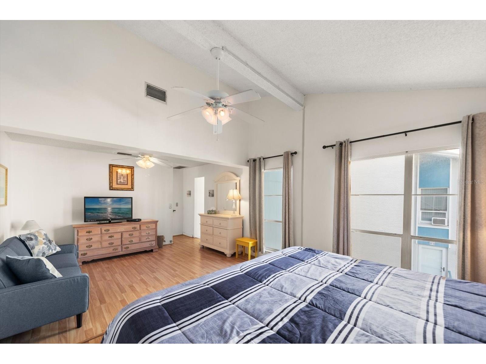 179 Medallion Boulevard #H Madeira Beach FL 33708 TB8504778 image20