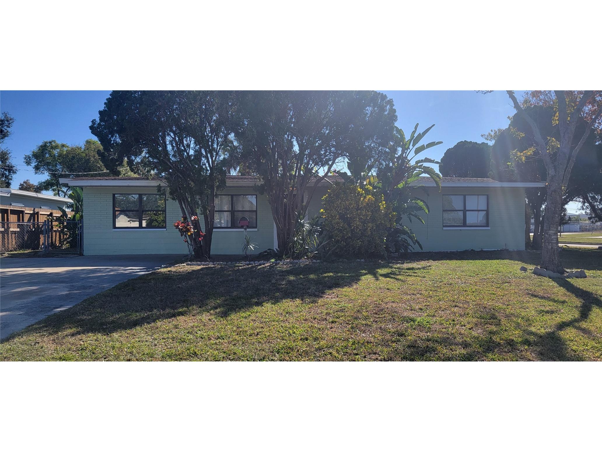 1790 75th Avenue N Saint Petersburg FL 33702 TB8458799 image1