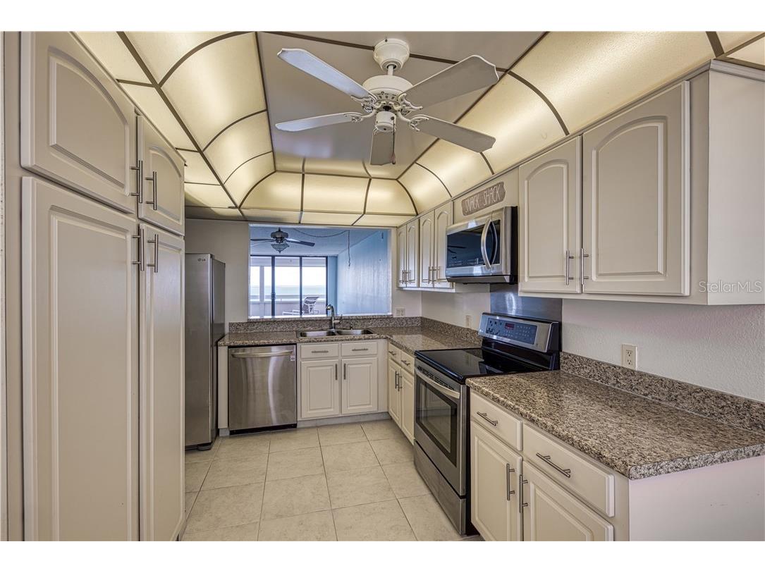 17900 Gulf Boulevard #11D Redington Shores FL 33708 TB8480495 image4