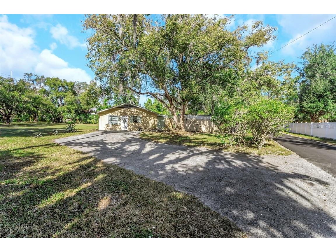 17902 Burnside Road Lutz FL 33548 TB8455639 image1