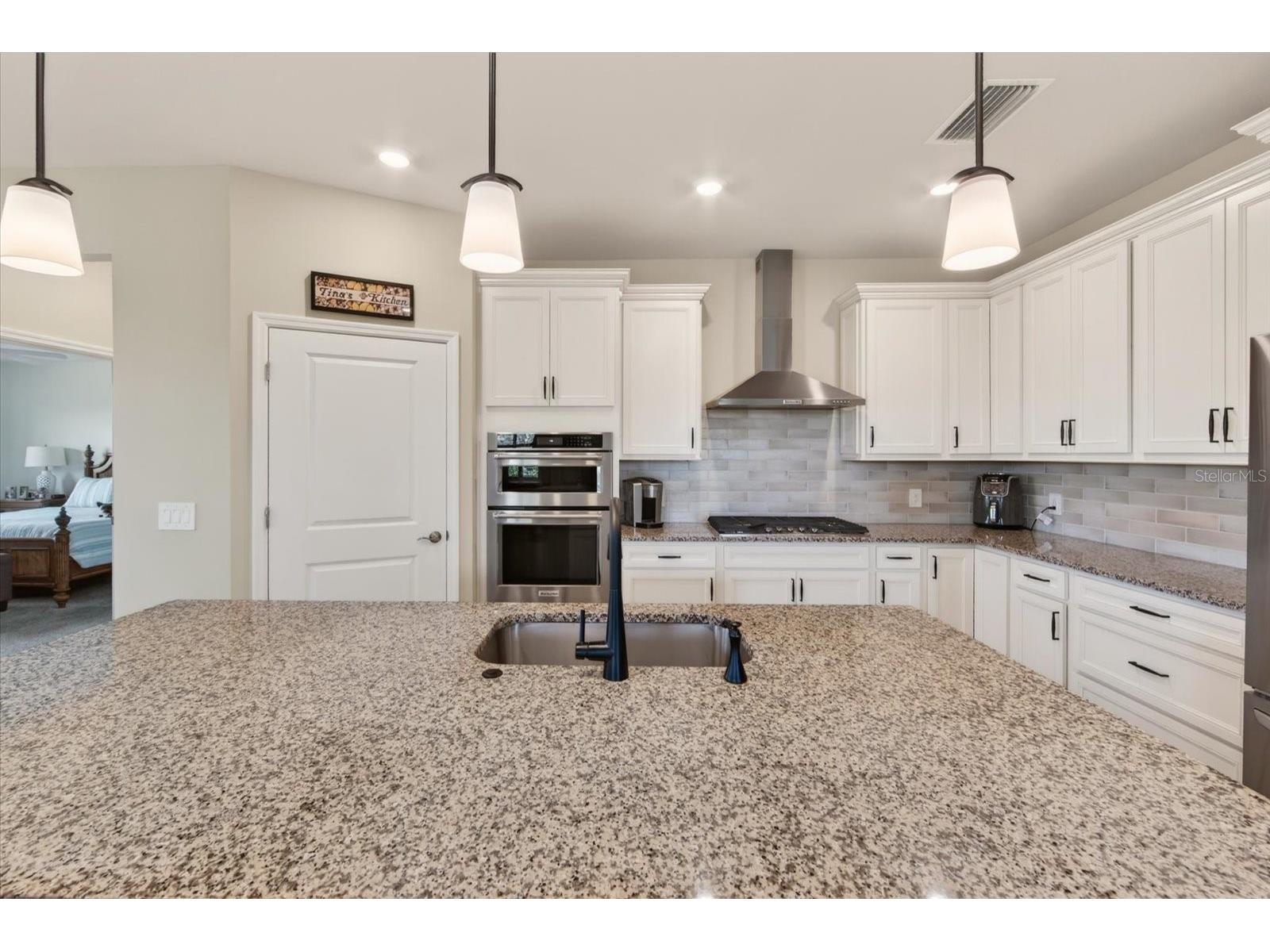 17905 Manchester Place Bradenton FL 34202 A4685897 image40