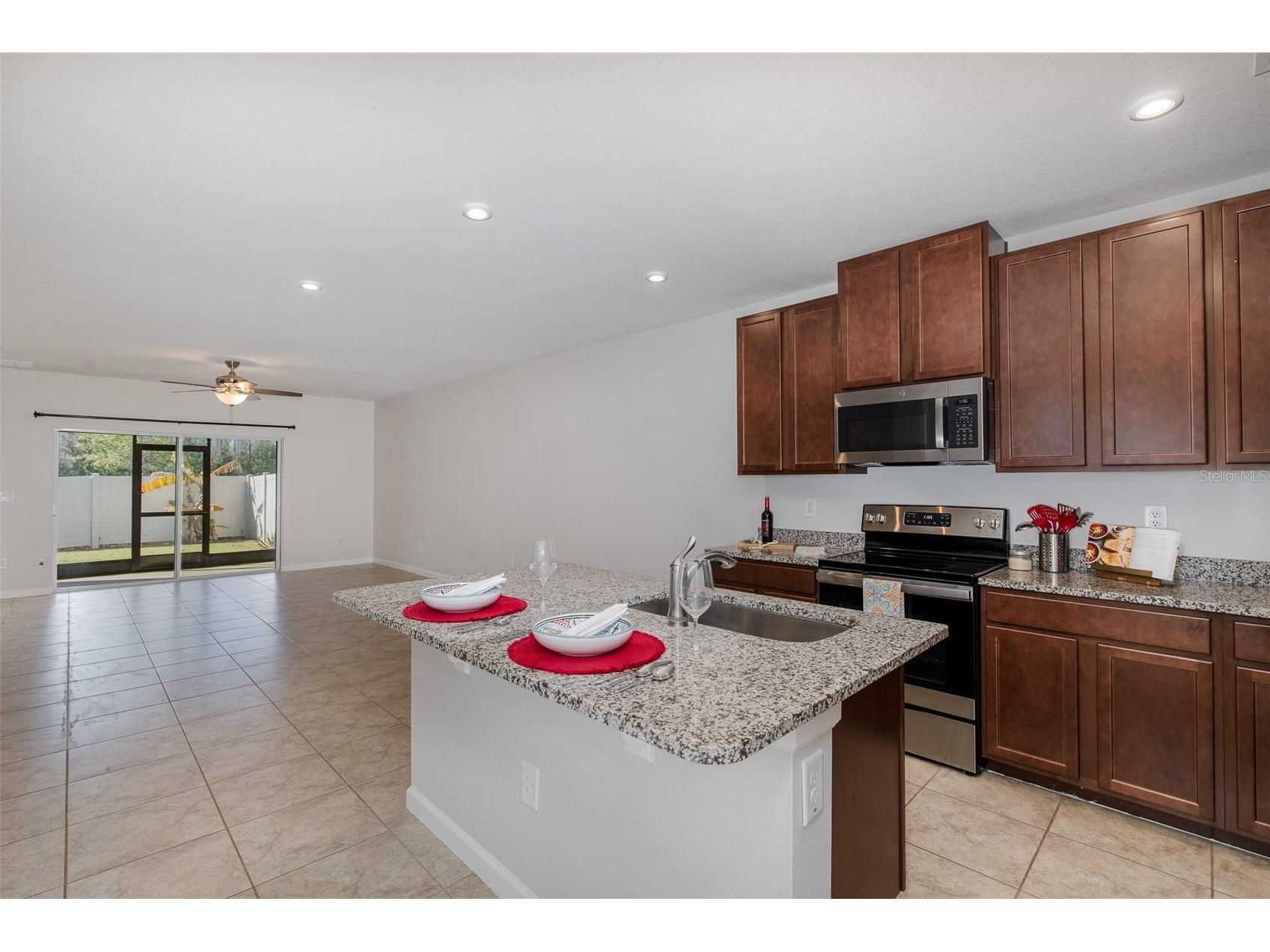 17911 Turning Leaf Circle Land O Lakes FL 34638 W7882225 image4