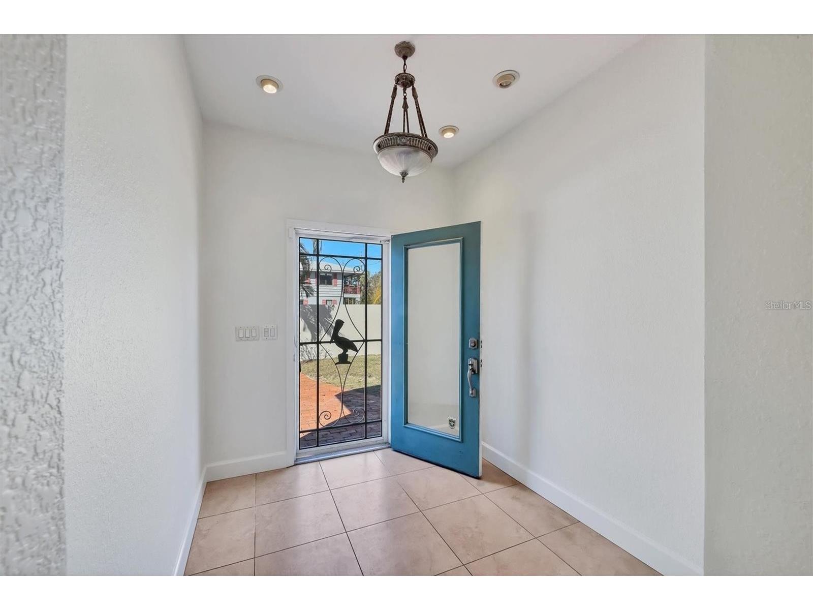 1792 Floyd Street Sarasota FL 34239 A4693825 image10