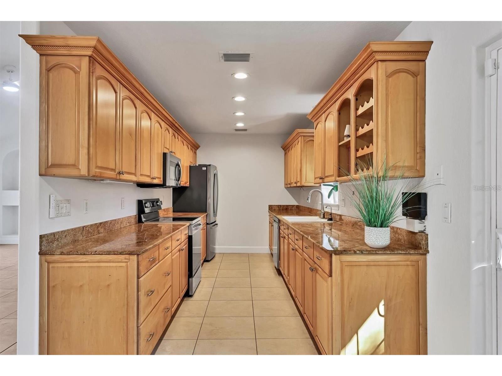 1792 Floyd Street Sarasota FL 34239 A4693825 image12