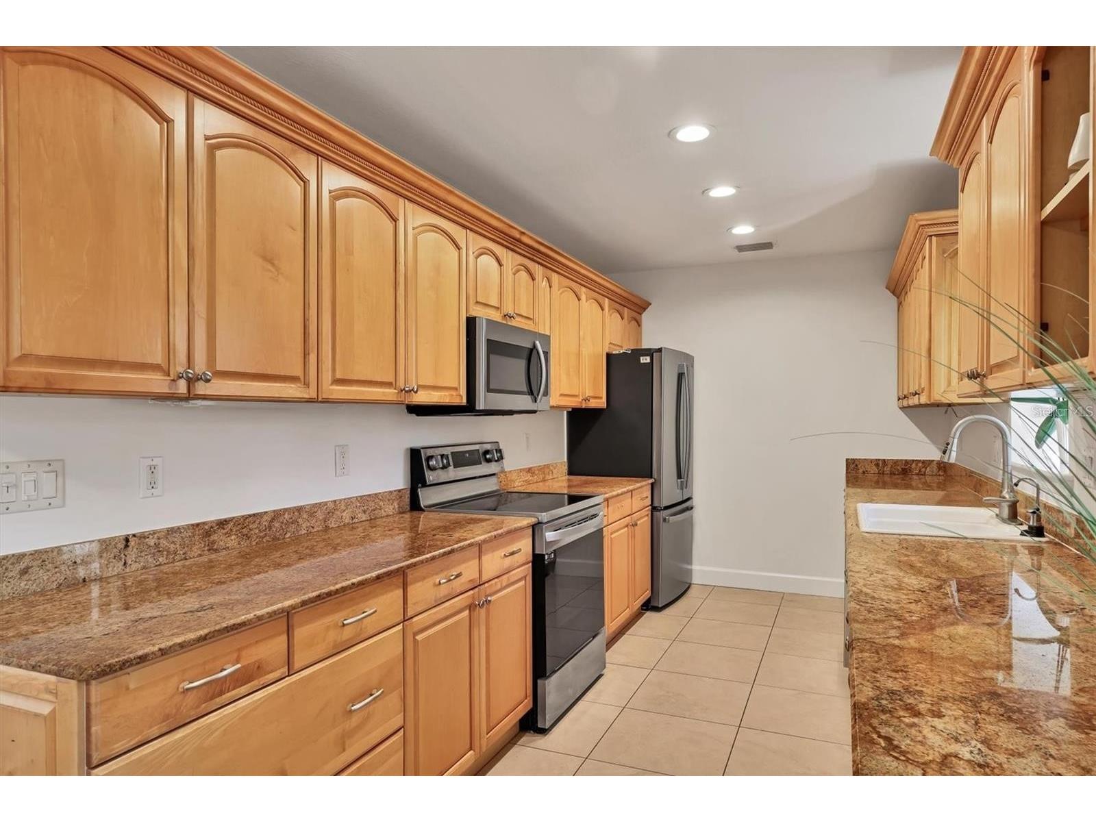 1792 Floyd Street Sarasota FL 34239 A4693825 image13