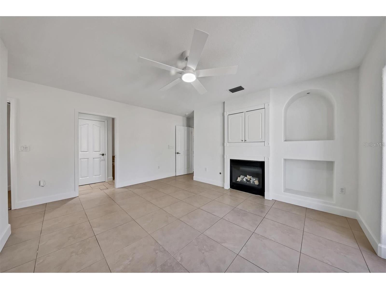 1792 Floyd Street Sarasota FL 34239 A4693825 image17