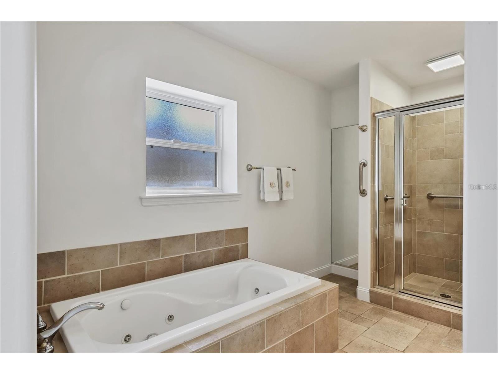 1792 Floyd Street Sarasota FL 34239 A4693825 image18