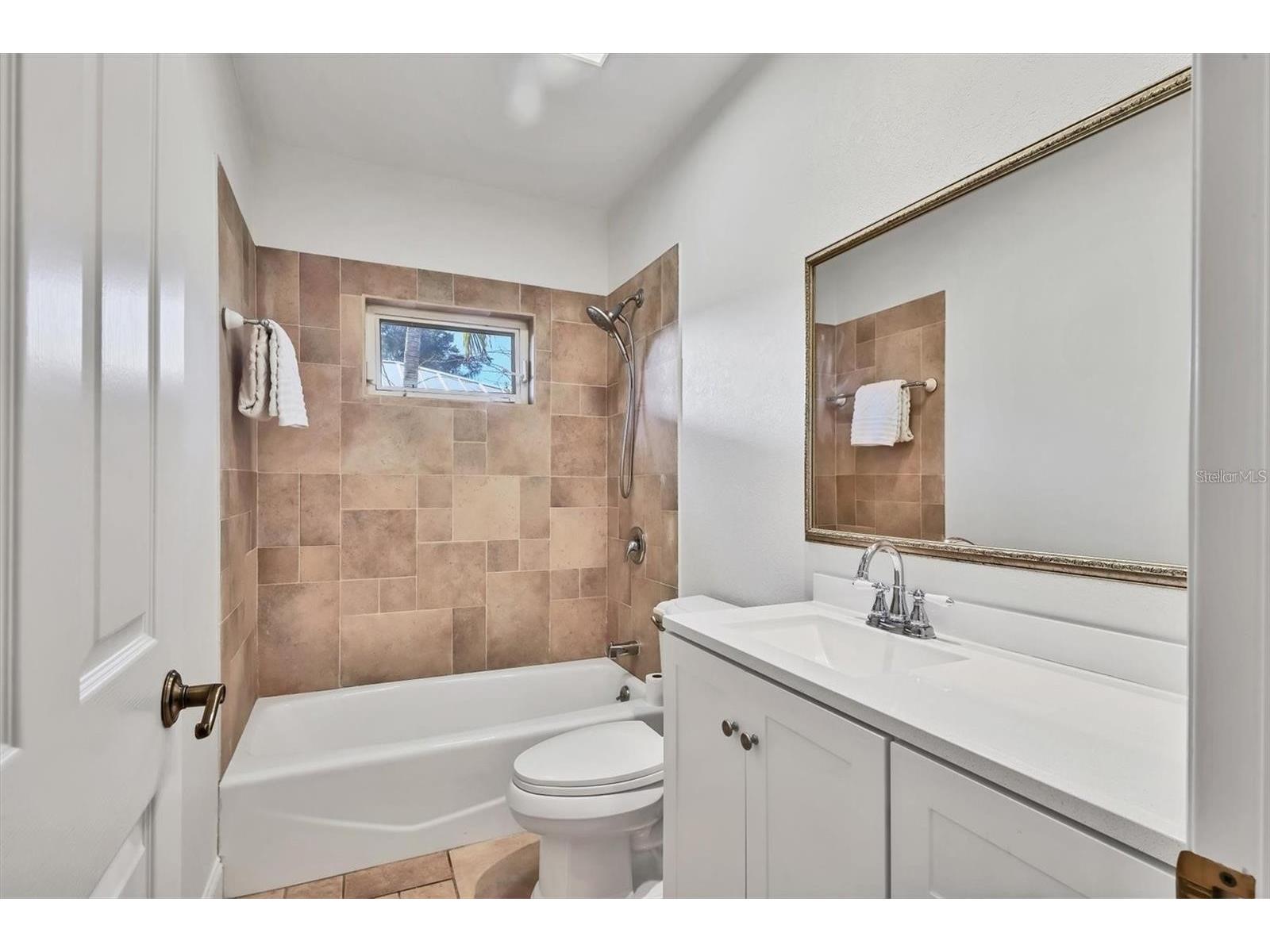 1792 Floyd Street Sarasota FL 34239 A4693825 image23