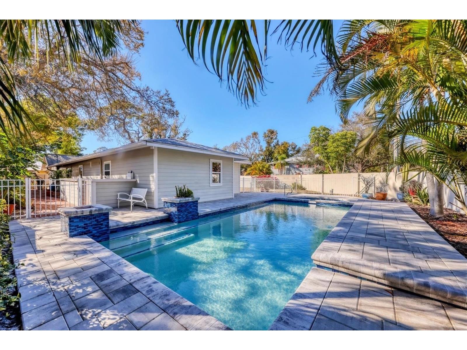 1792 Floyd Street Sarasota FL 34239 A4693825 image29