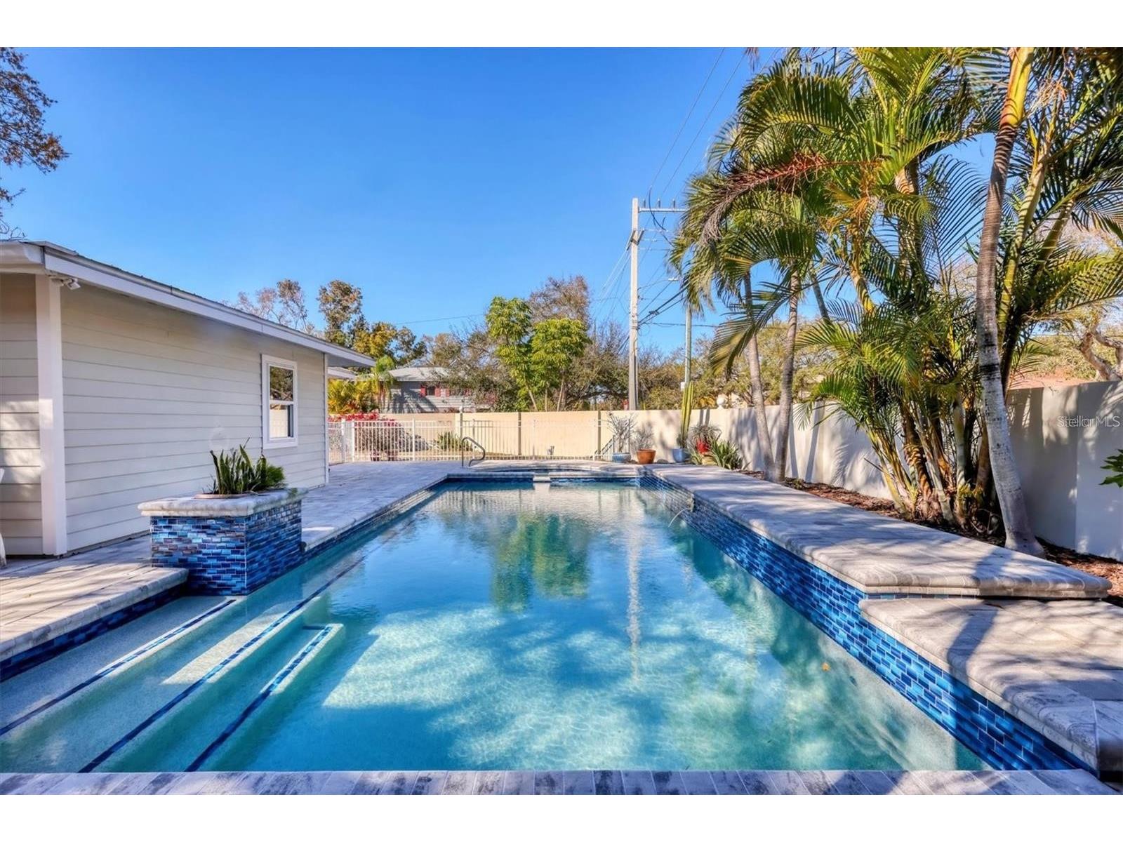 1792 Floyd Street Sarasota FL 34239 A4693825 image30