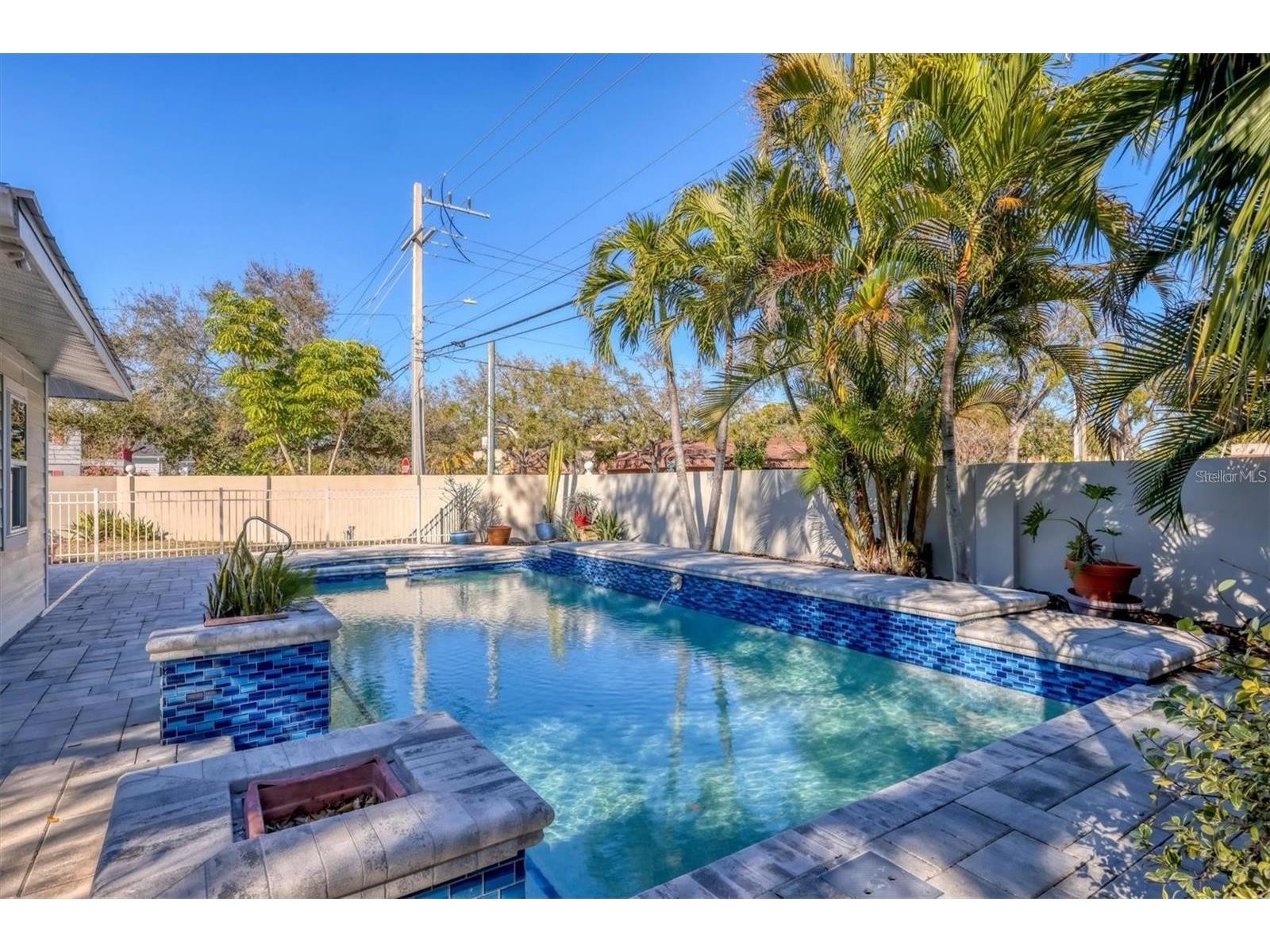 1792 Floyd Street Sarasota FL 34239 A4693825 image31