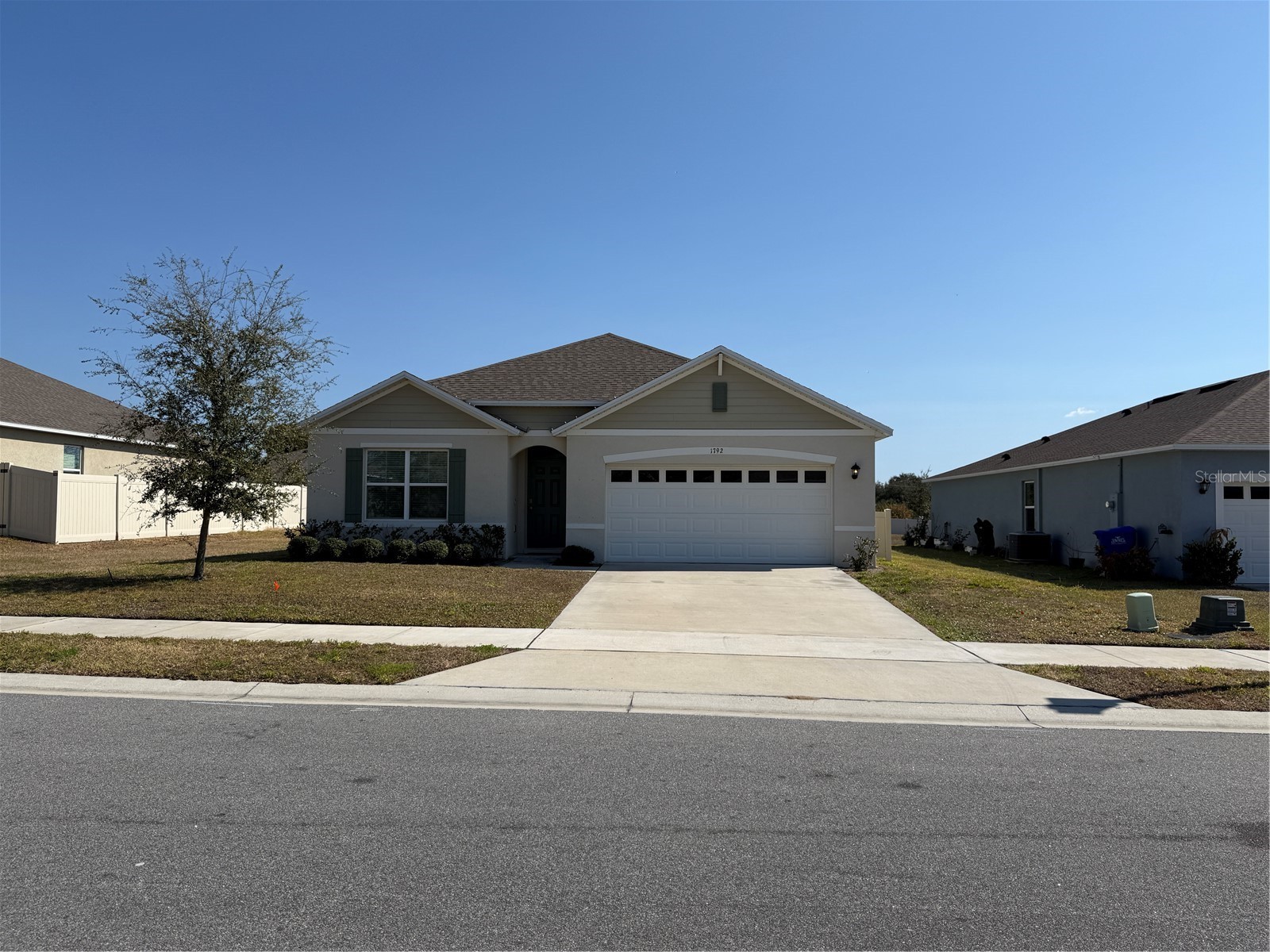 1792 Henin Circle Tavares FL 32778 G5108187 image1