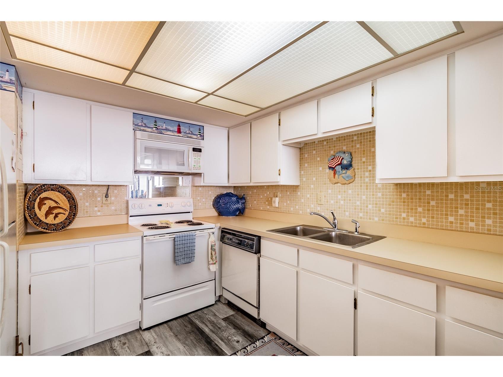 17920 Gulf Boulevard #1208 Redington Shores FL 33708 TB8487208 image17