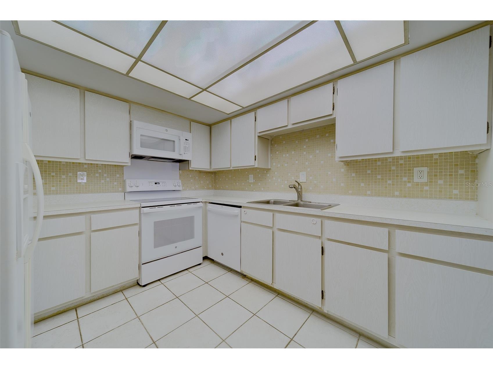 17920 Gulf Boulevard #1408 Redington Shores FL 33708 TB8487967 image4