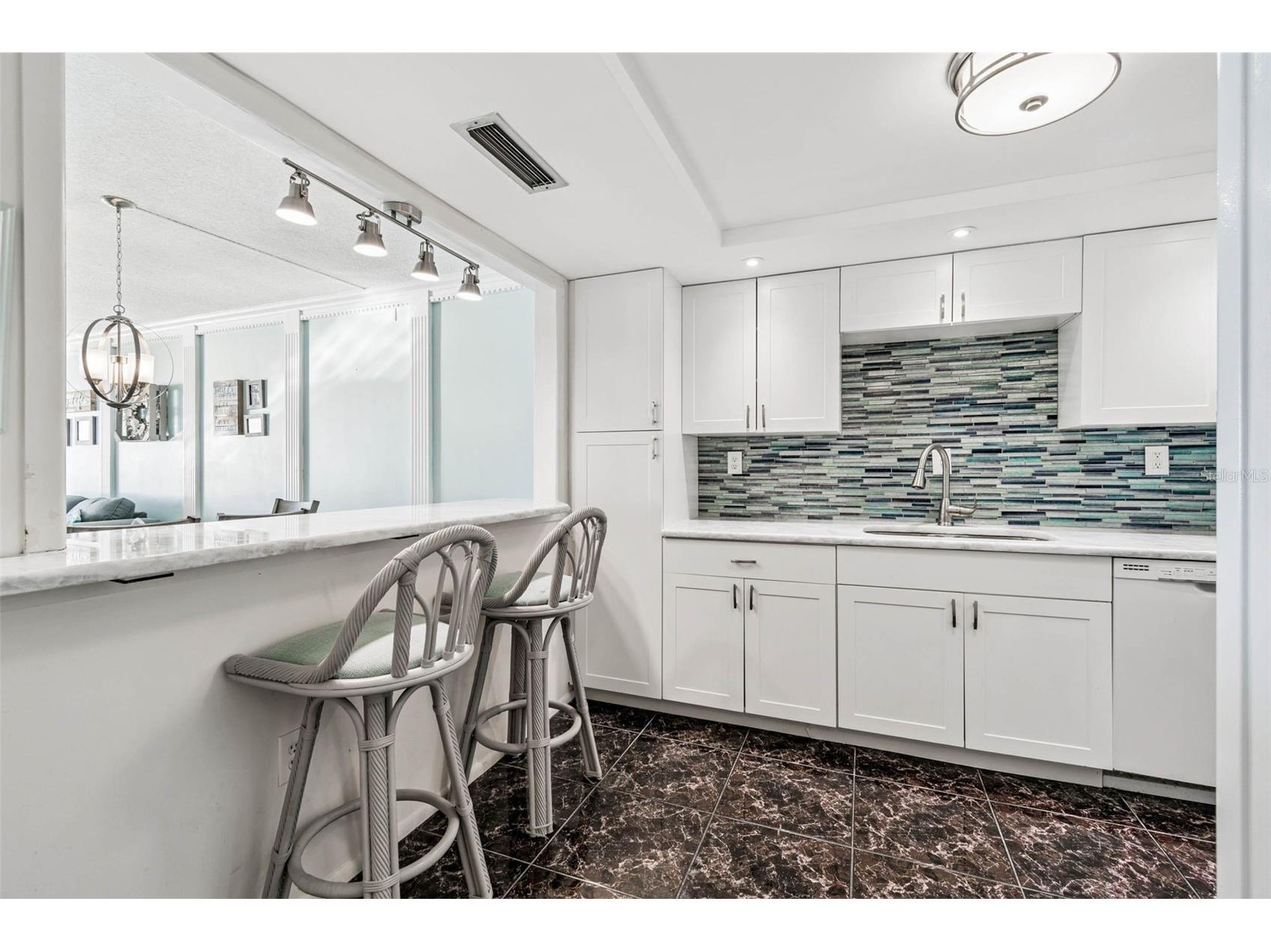 17920 Gulf Boulevard #1504 Redington Shores FL 33708 TB8524894 image5