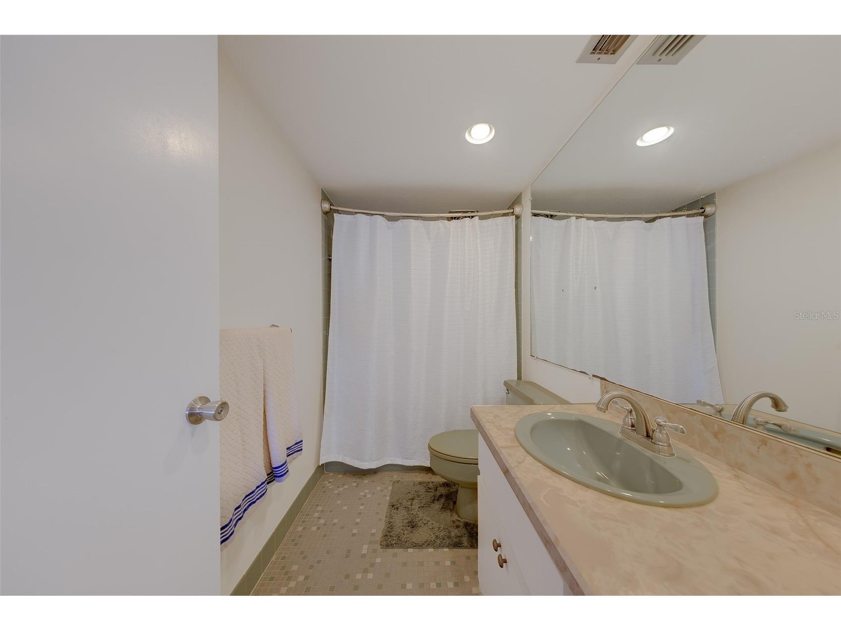 17920 Gulf Boulevard #1808 Redington Shores FL 33708 TB8532647 image17