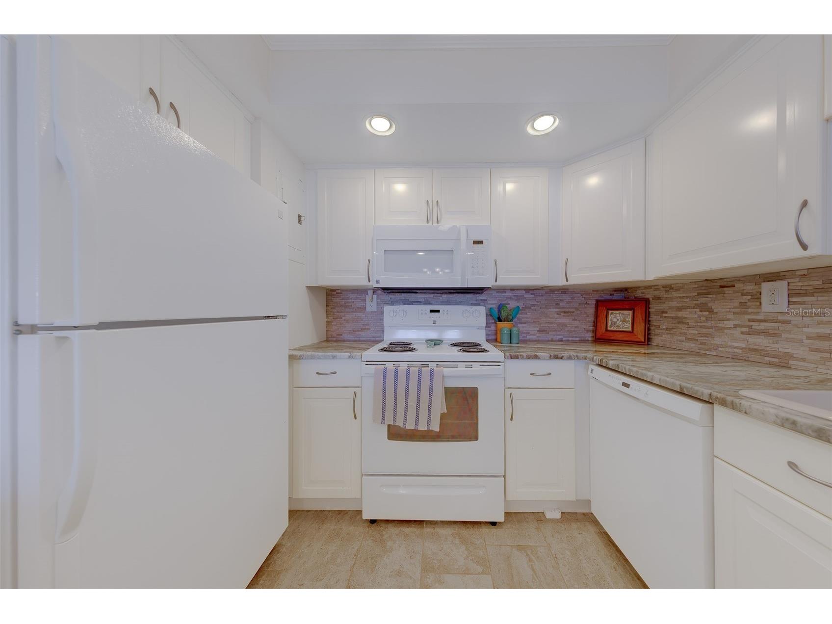 17920 Gulf Boulevard #1808 Redington Shores FL 33708 TB8532647 image7