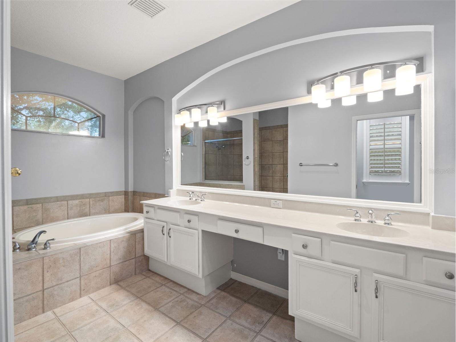 17923 Arbor Greene Drive Tampa FL 33647 TB8485942 image32