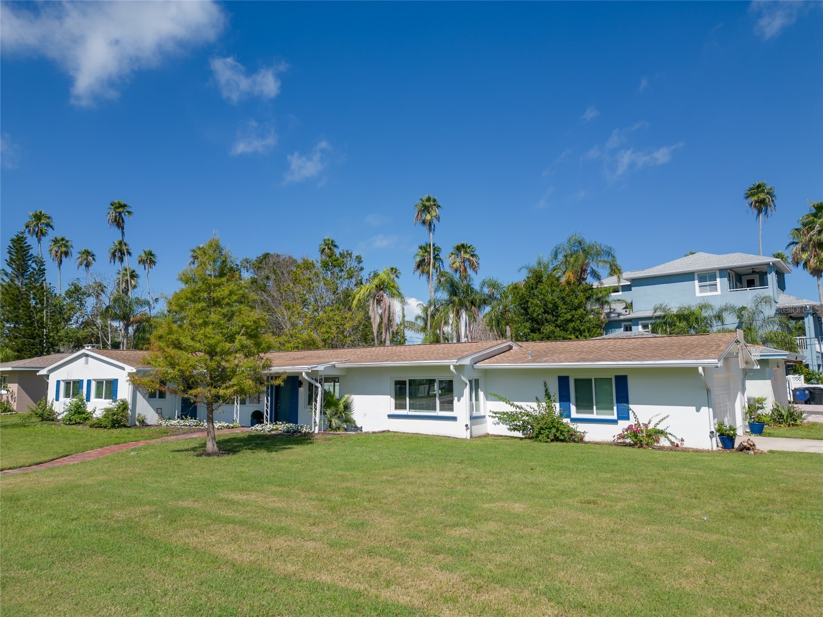 1794 Santa Barbara Dr Dunedin FL 34698 TB8443907 image1