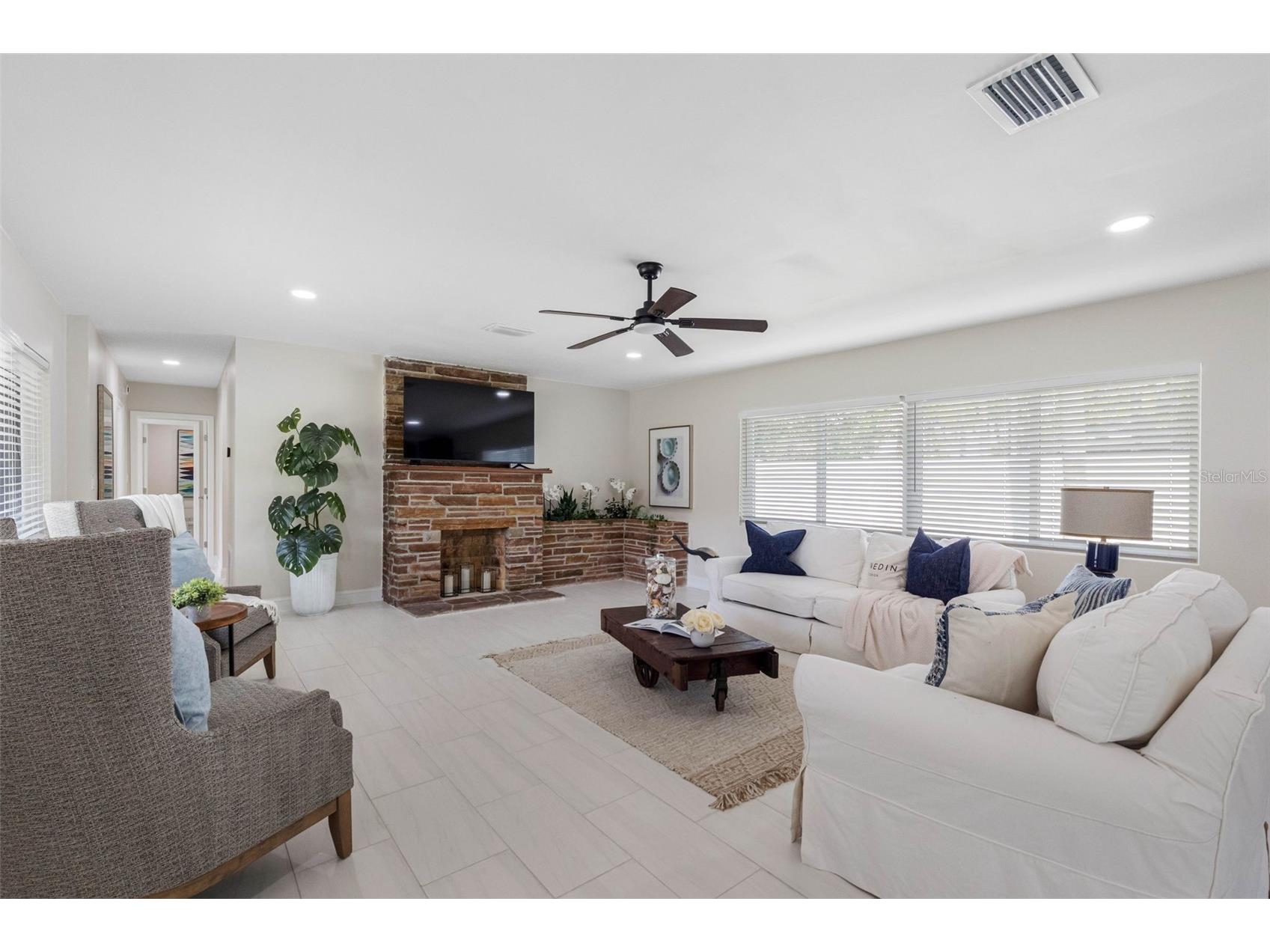 1794 Santa Barbara Drive Dunedin FL 34698 TB8501608 image11