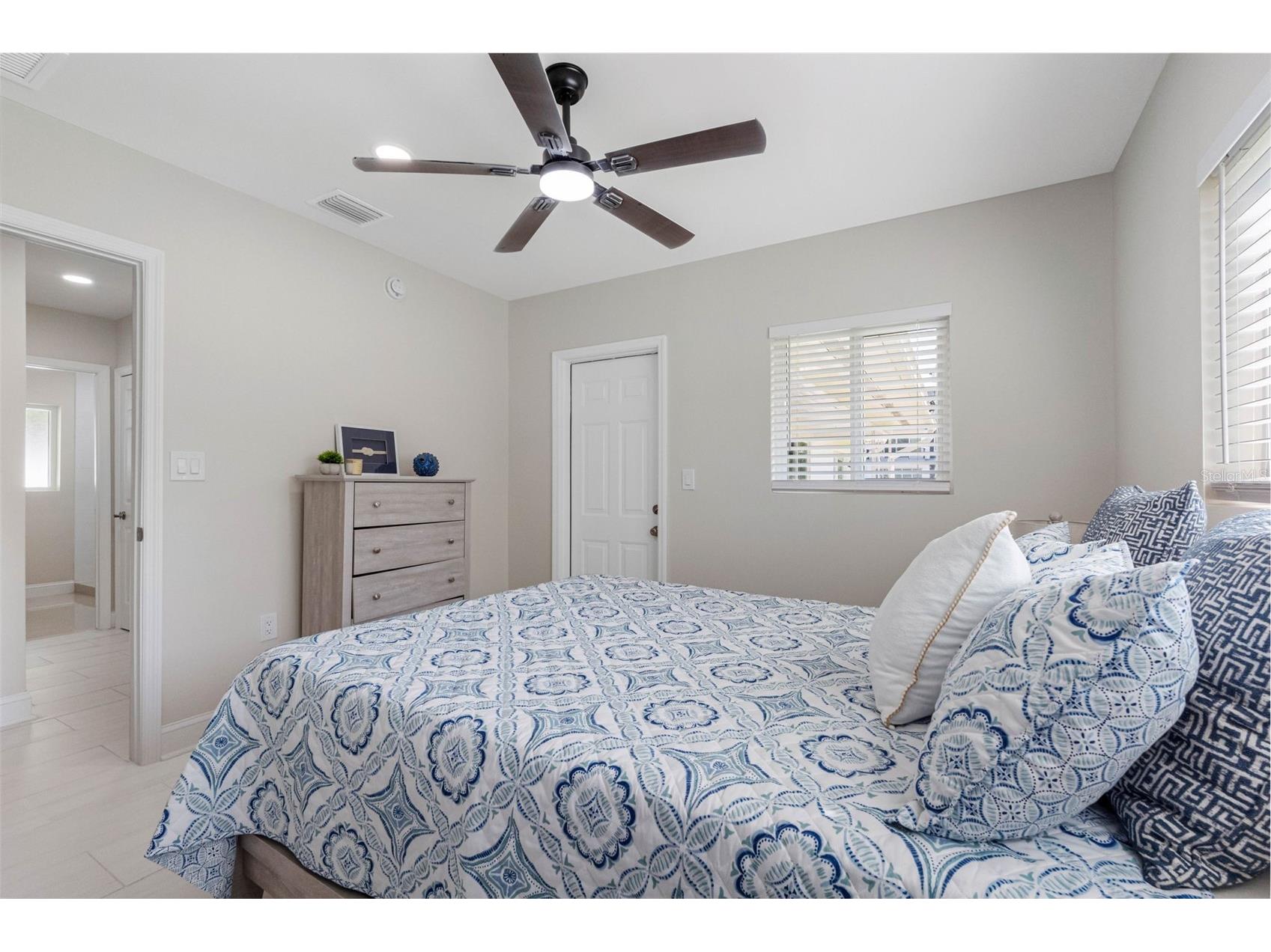 1794 Santa Barbara Drive Dunedin FL 34698 TB8501608 image30