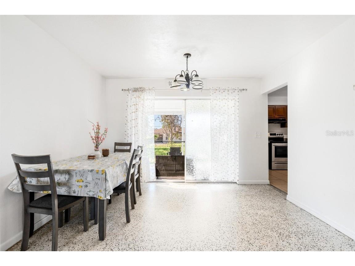 1794 Saxon Boulevard Deltona FL 32725 V4944982 image7