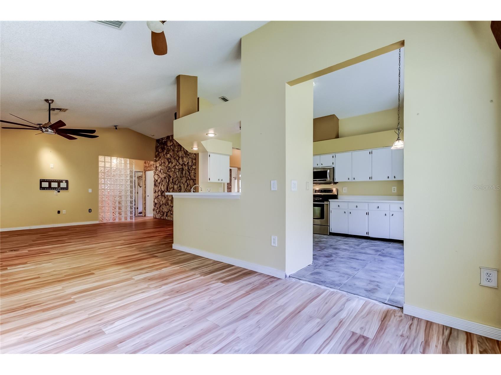 1795 Bayhill Drive Oldsmar FL 34677 TB8476650 image15