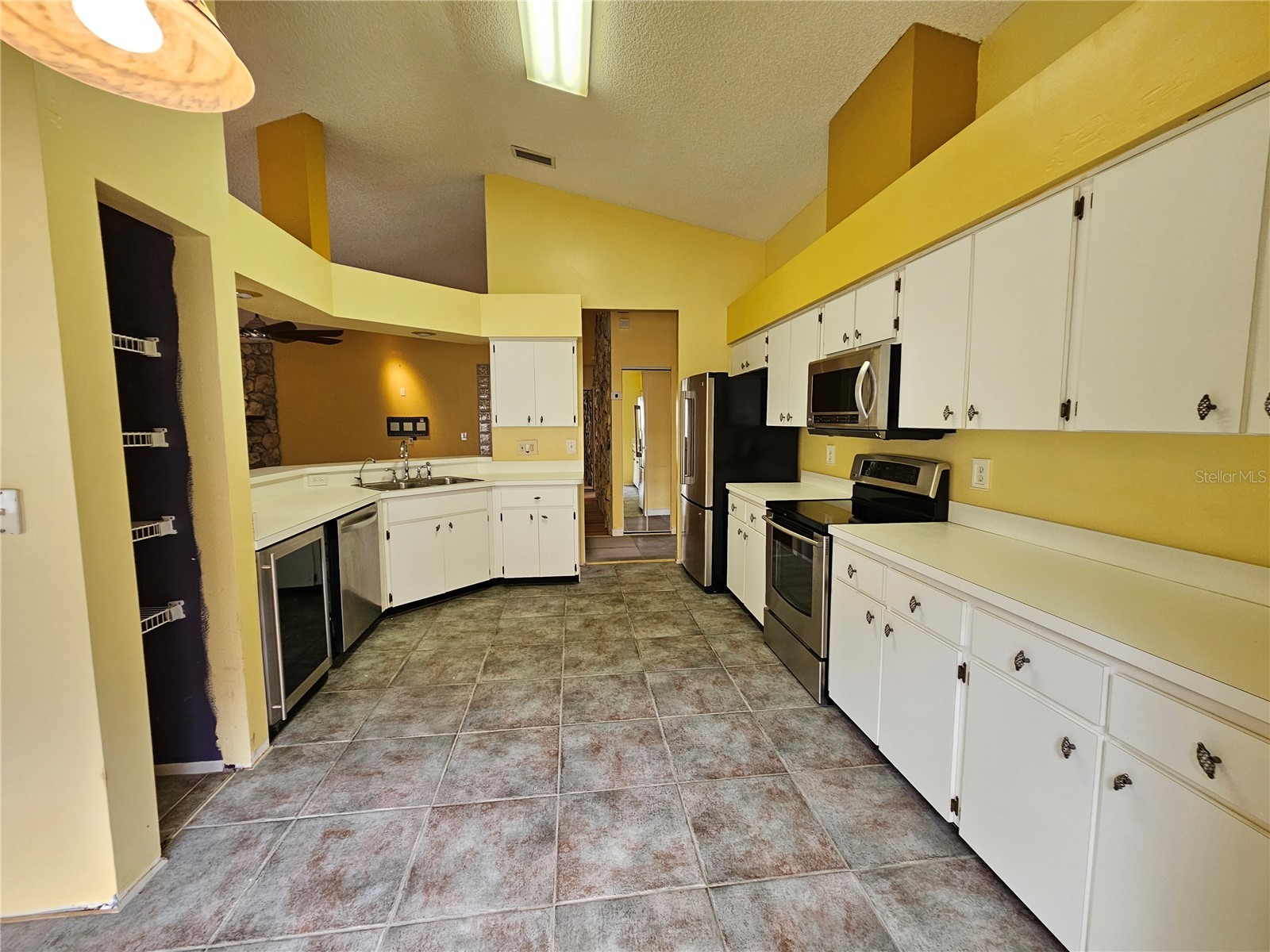 1795 Bayhill Drive Oldsmar FL 34677 TB8476650 image16