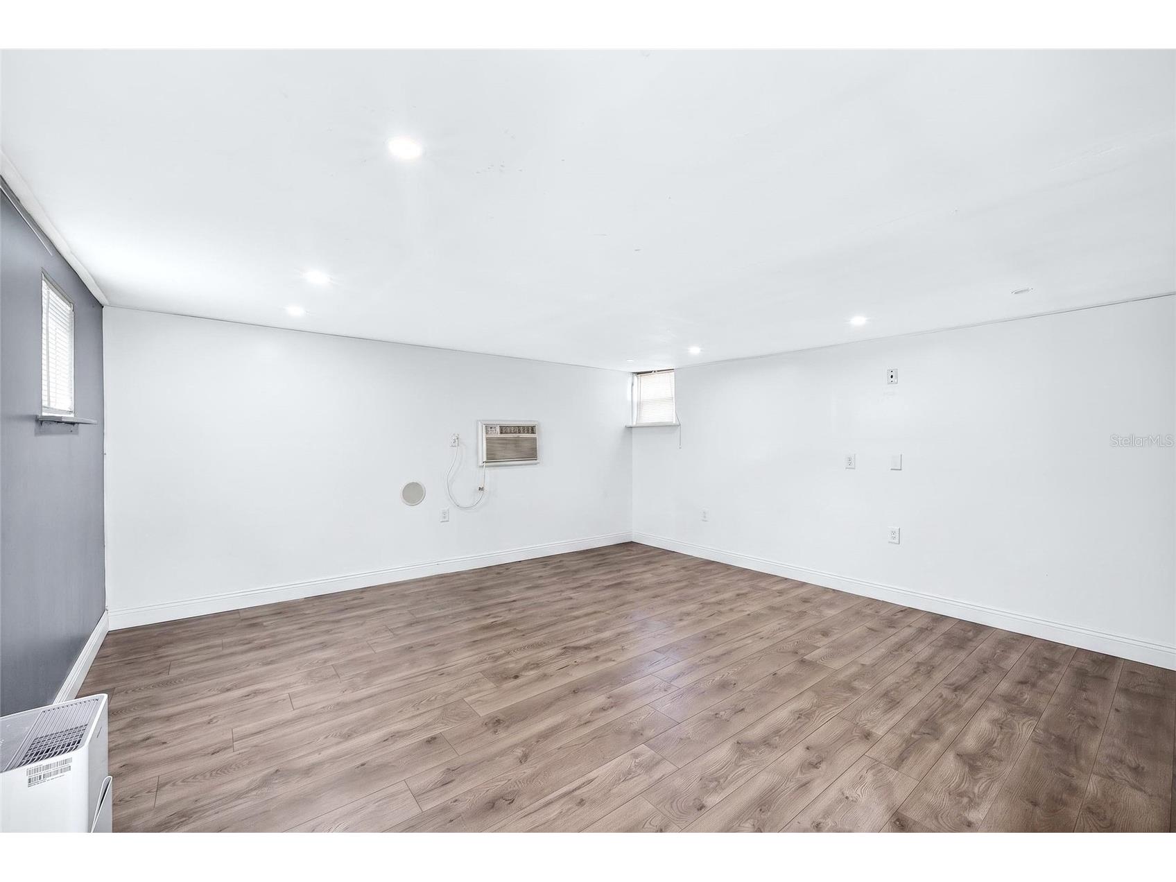 1796 Harbor Drive Clearwater FL 33755 TB8511126 image27