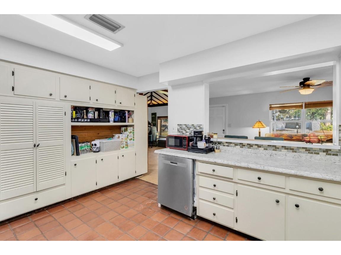 1797 Rainbow Boulevard Clearwater FL 33760 TB8449486 image13