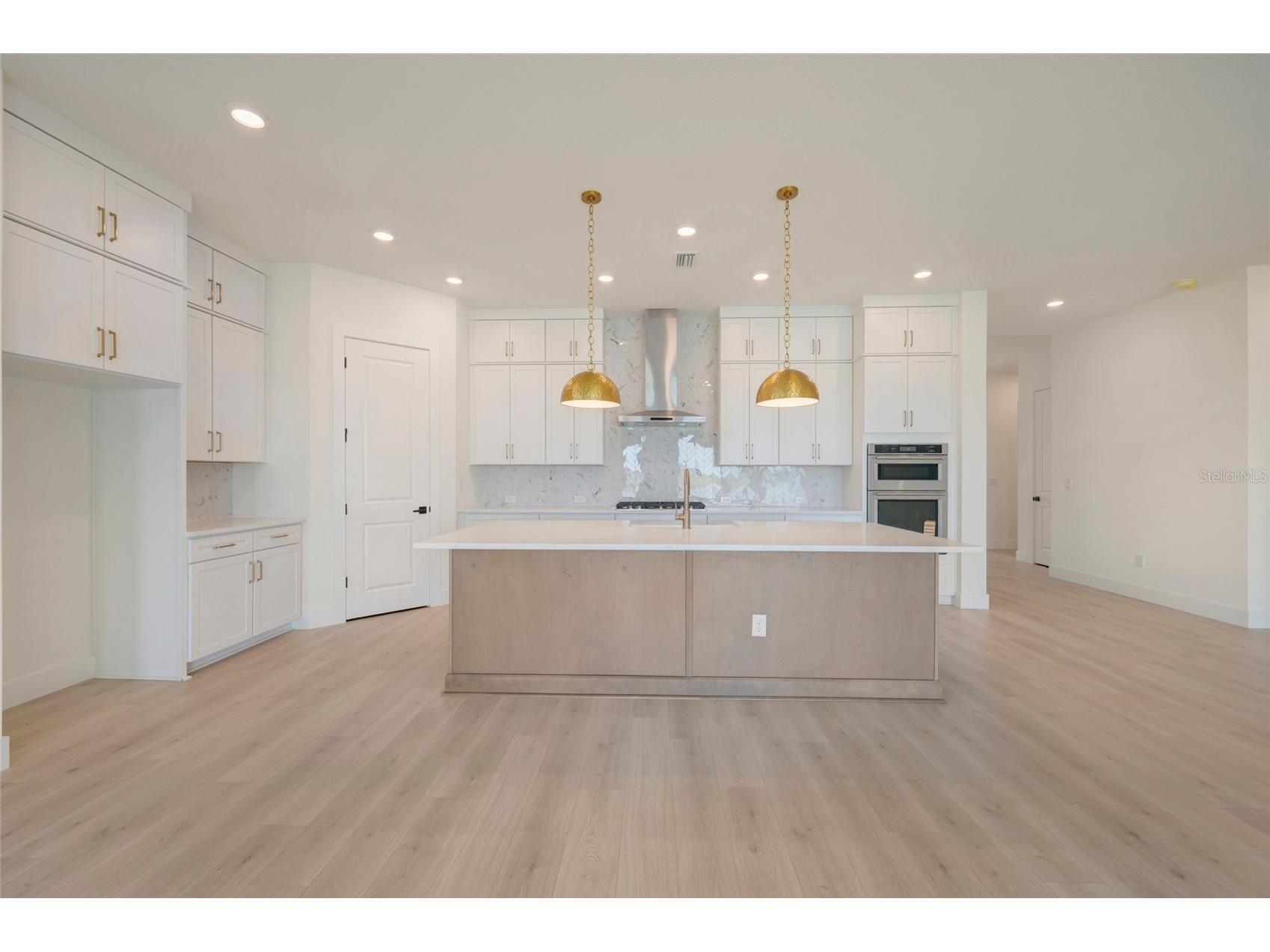 17988 Foxtail Loop Venice FL 34293 TB8478238 image5